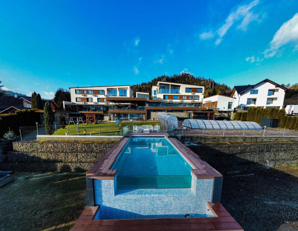 Hotel Roser House Boutique - Pe Malul Lacului Colibiţa エクステリア 写真