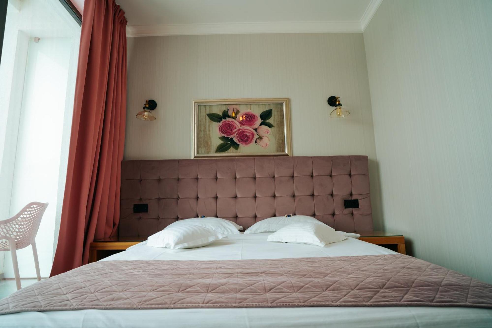 Hotel Roser House Boutique - Pe Malul Lacului Colibiţa エクステリア 写真