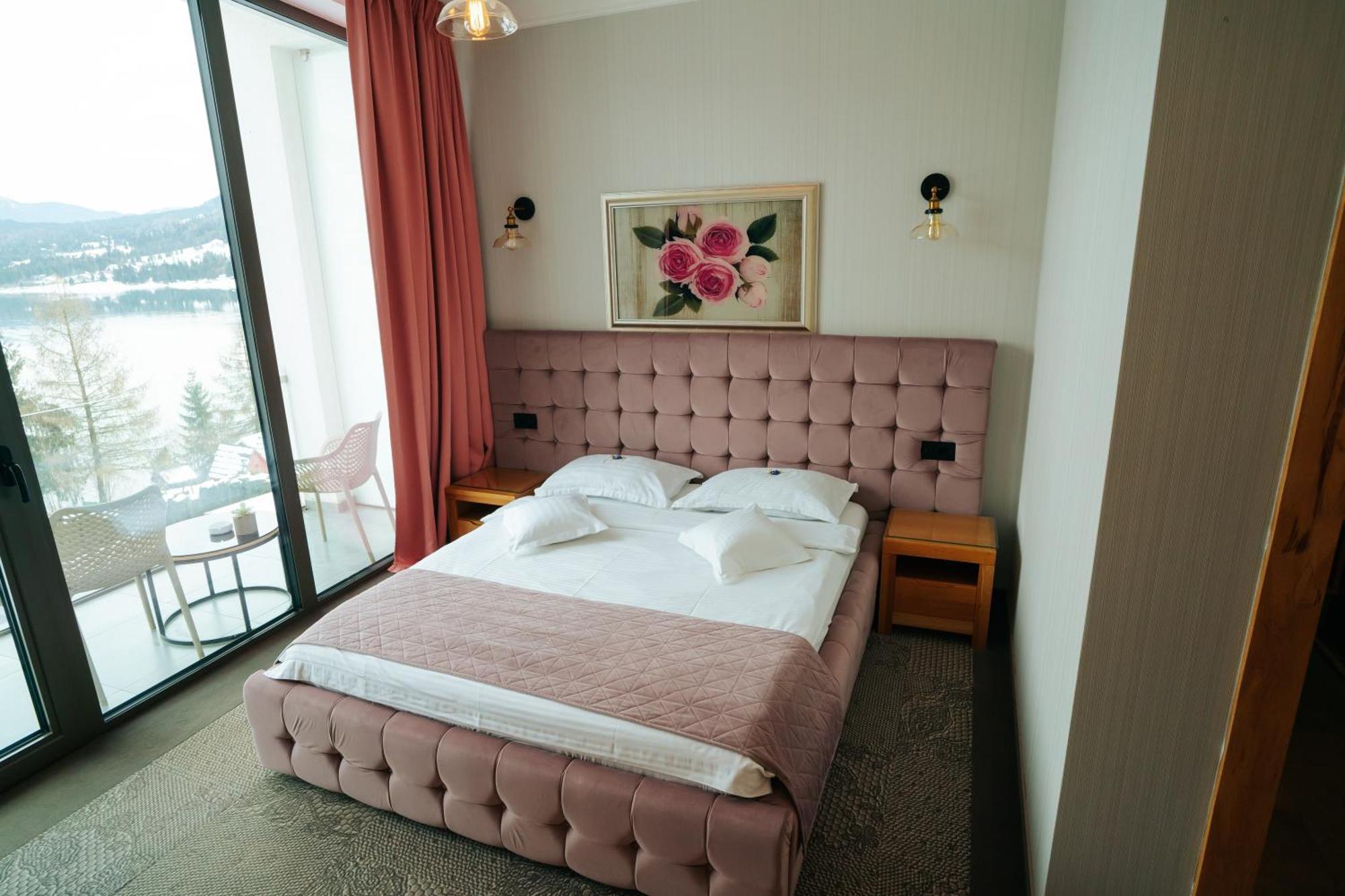 Hotel Roser House Boutique - Pe Malul Lacului Colibiţa エクステリア 写真